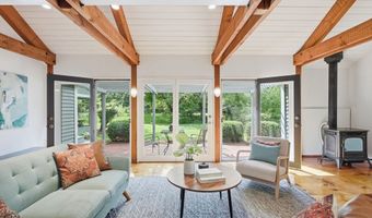 313 Berlin Rd, Bolton, MA 01740