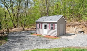 825 Woonsocket Hill Rd, North Smithfield, RI 02896