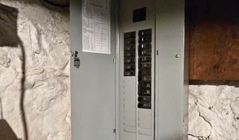 28 Tulip St, Bristol, CT 06010