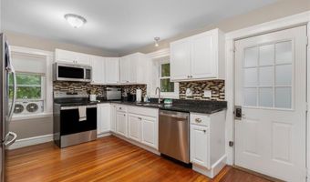 1315 New London Ave, Cranston, RI 02920