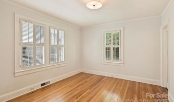 2015 Club Rd, Charlotte, NC 28205