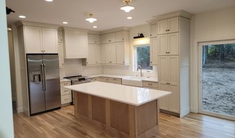 941 High Rd, Berlin, CT 06037