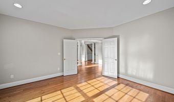 2086 Autumn Hill Dr, Ann Arbor, MI 48103