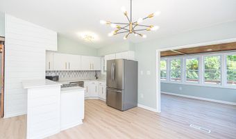 6438 KNOLL HILL Dr, Berlin, MD 21811