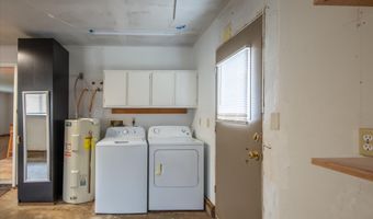 1105 1ST St, Bandon, OR 97411