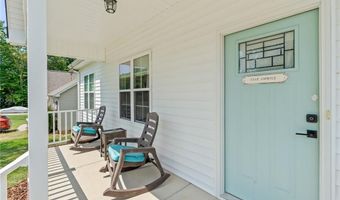 724 Sherwood Rd, Asheboro, NC 27205