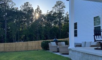 1615 Redbud Ct, Aberdeen, NC 28315