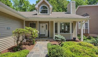 22 Smoke Rise Ln, Bedminster, NJ 07921