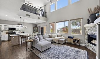 10661 Shelter Hill Ct, Las Vegas, NV 89129