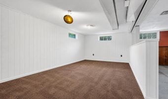 73 Locker St, Beachwood, NJ 08722
