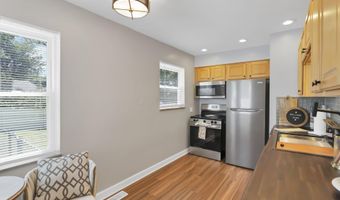 142 N Kellner Rd, Columbus, OH 43209