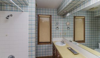 924 W Cedarwood Ct, Andover, KS 67002