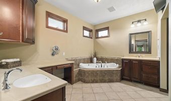 N3040 STEEPLE Drive, Appleton, WI 54913