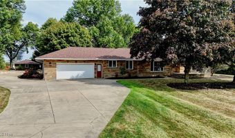 2982 Homeworth Rd, Alliance, OH 44601