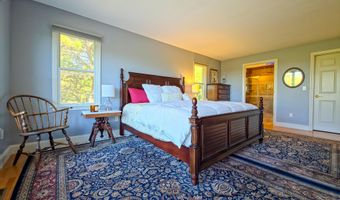 4 Mainstay Ln, Bourne, MA 02532