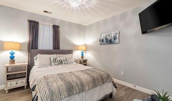 1034 Alpine Ridge Dr G6, Ballwin, MO 63021