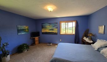 30 Alum Creek Rd, Aladdin, WY 82710
