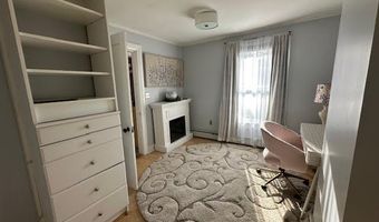 68 Park St, Belfast, ME 04915