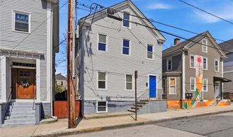 8 Mann Ave, Newport, RI 02840