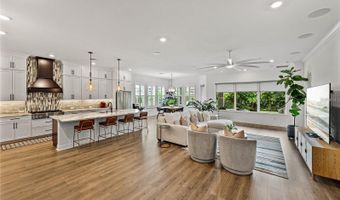 7109 ESTERO Ct, Apollo Beach, FL 33572