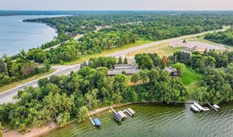 2531 S Le Homme Dieu Dr NE 102, Alexandria, MN 56308