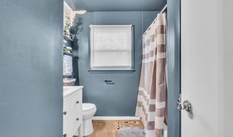 228 Elizabeth Ave, Bayville, NJ 08721