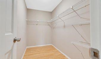 1316 Holgate Dr G5, Ballwin, MO 63021