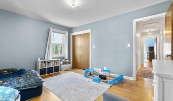 5 Greenfield Dr, Ansonia, CT 06401