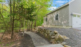 8 Locke Hill Ln, Barrington, NH 03825