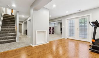 24769 STONE PILLAR Dr, Aldie, VA 20105