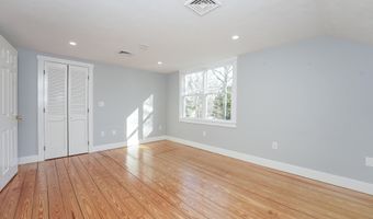 240 Oak St, Centerville, MA 02632