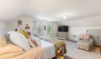 16 Burgess Rd, Foster, RI 02825