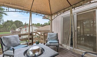 302 Westwinds Dr, Almont, MI 48003
