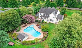 6 SLEEPY HOLLOW Ct, Allentown, NJ 08501
