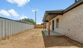 704 11th St, Abernathy, TX 79311