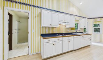1195 Diamond Dr, Arcata, CA 95521