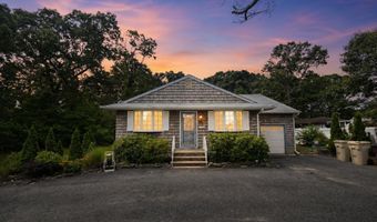 28 CEDAR St, Bayville, NJ 08721