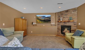 535 Highland St W, Annandale, MN 55302