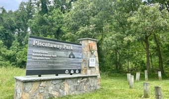 1304 BRYAN POINT Rd, Accokeek, MD 20607