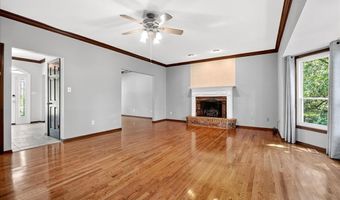 465 Redwood Forest Dr, Ballwin, MO 63021