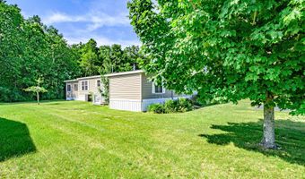 3 Windsor Dr, Alfred, ME 04002