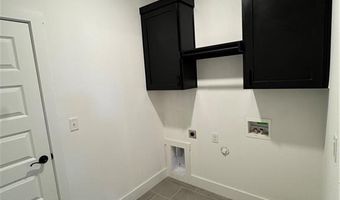 7100 SW Basswood Ave, Bentonville, AR 72712