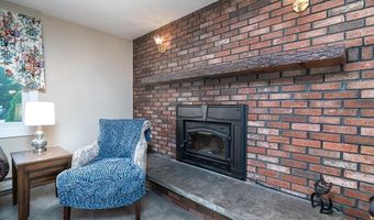 26 High St, North Kingstown, RI 02852