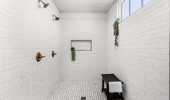 782 Water St, Biloxi, MS 39530