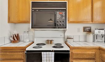 21930 Mohican Ave, Apple Valley, CA 92307