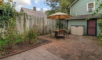 303 E Main St, Abingdon, VA 24210