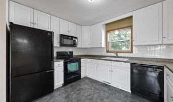 700 E Sycamore St, Anamosa, IA 52205