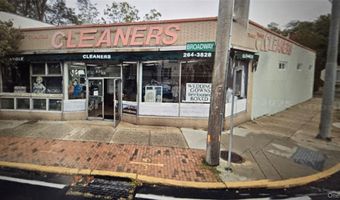 163 Broadway, Amityville, NY 11701