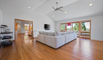 4211 NW Lower Village Rd, Bend, OR 97703