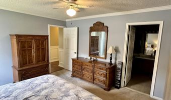 21 Dogwood Dr, Barnegat, NJ 08005